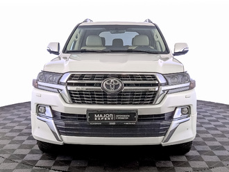 фото Toyota Land Cruiser 200 2020