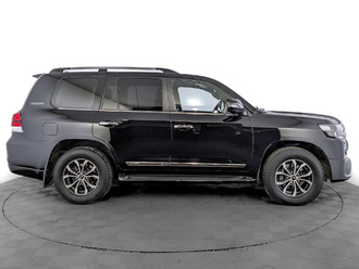 фото Toyota Land Cruiser 200 2017