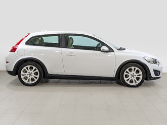 фото Volvo C30 2011