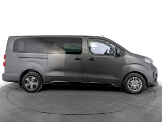 фото Peugeot Traveller 2021