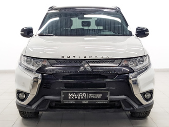 фото Mitsubishi Outlander III 2021