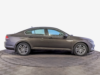 фото Volkswagen Passat B8 2017