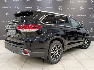 фото Toyota Highlander III 2018