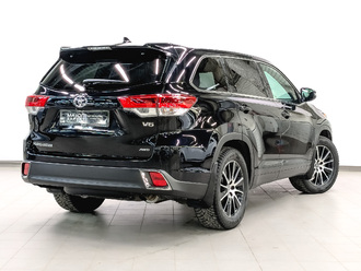 фото Toyota Highlander III 2018