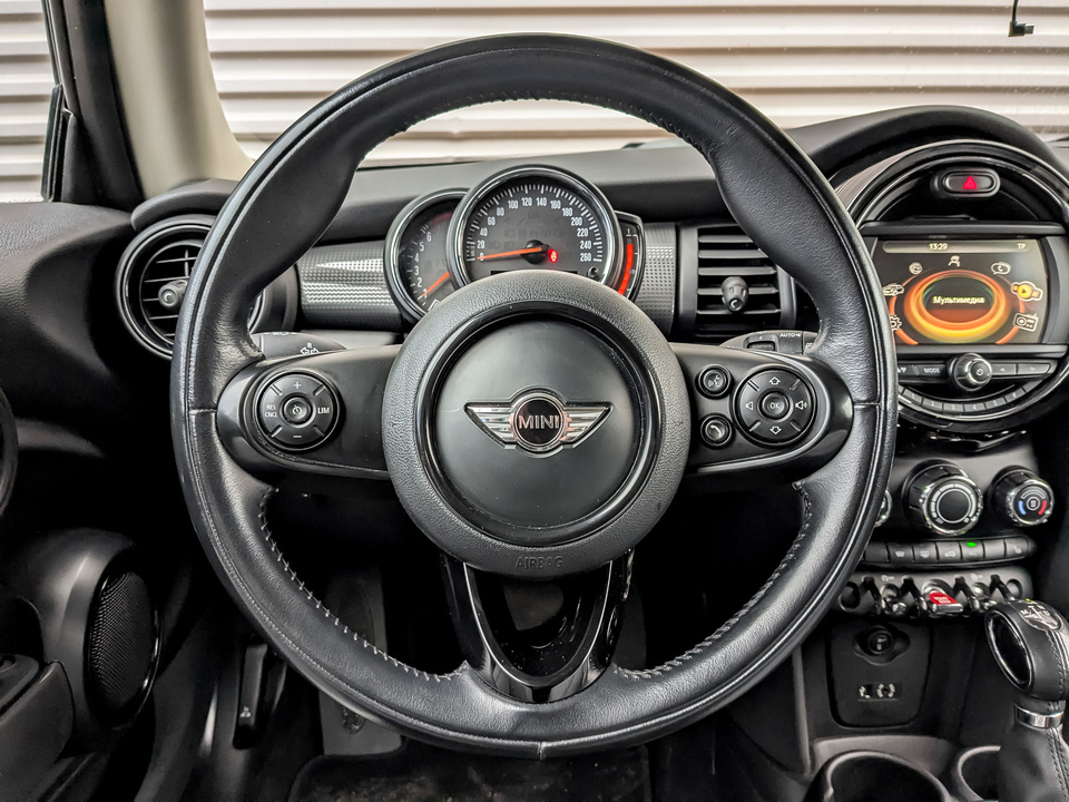 Mini Cooper с пробегом в автосалоне Форис Авто