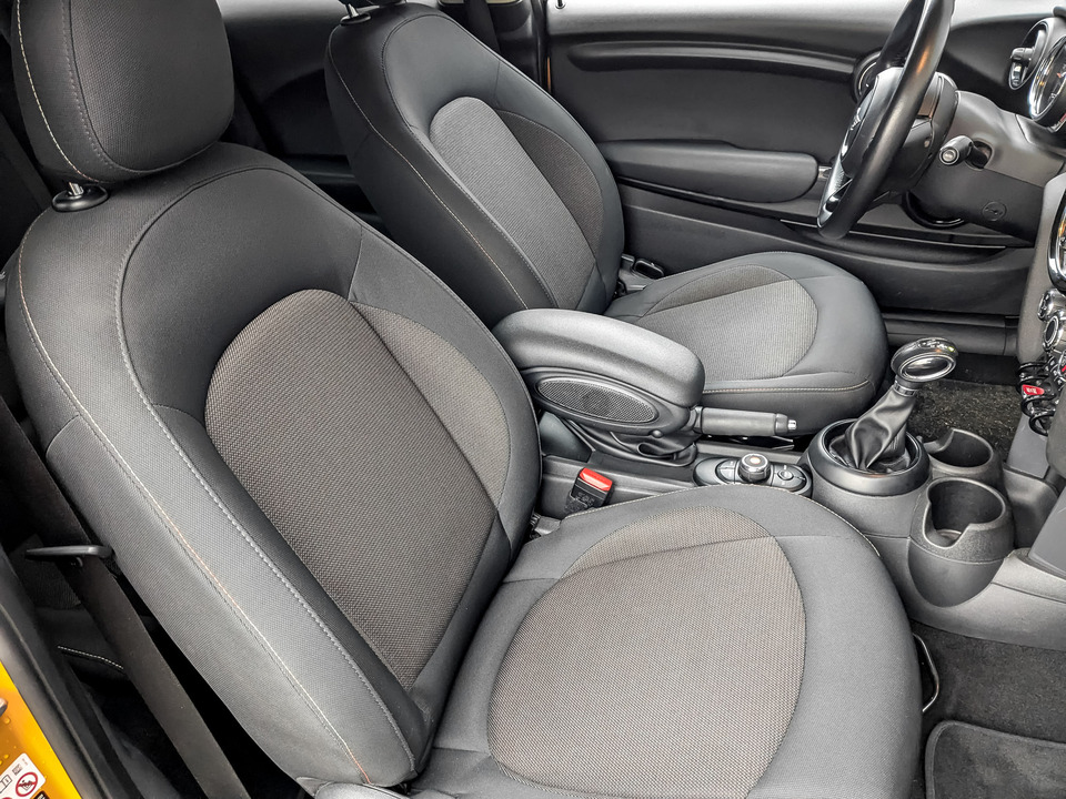 Mini Cooper с пробегом в автосалоне Форис Авто