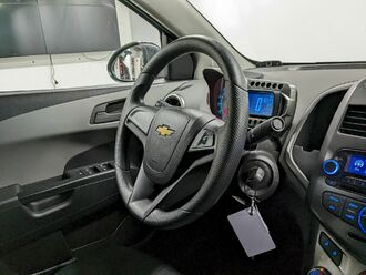 фото Chevrolet Aveo 2015 с пробегом