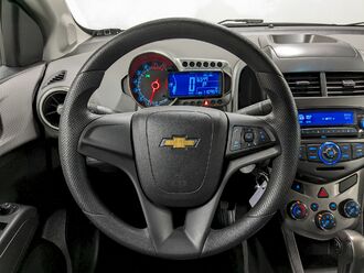 фото Chevrolet Aveo 2015 с пробегом