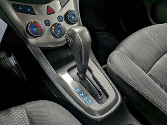 фото Chevrolet Aveo 2015 с пробегом