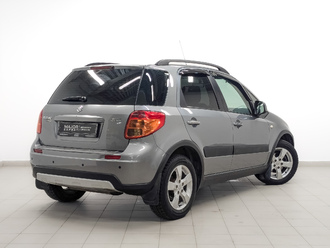 фото Suzuki SX4 2011