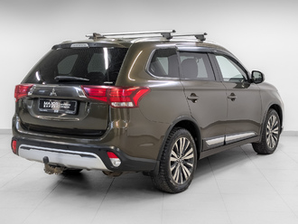 фото Mitsubishi Outlander III 2019