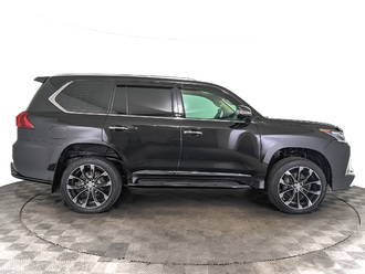 фото Lexus LX III 2020