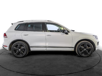 фото Volkswagen Touareg II 2018