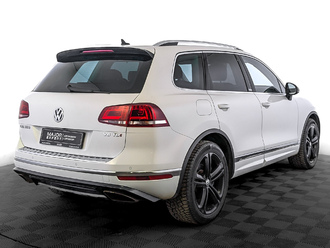 фото Volkswagen Touareg II 2018