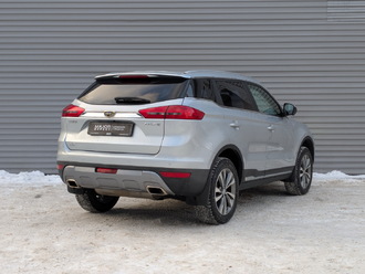 фото Geely Atlas 2021