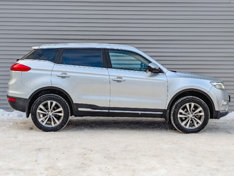 фото Geely Atlas 2021