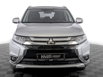 фото Mitsubishi Outlander III 2017