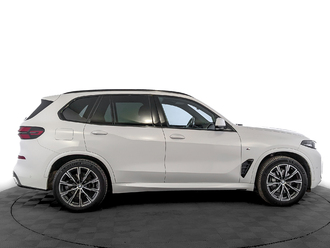 фото BMW X5 (G05/F95) 2023