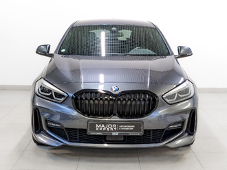 фото BMW 1 (F40) 2021