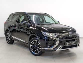 фото Mitsubishi Outlander III 2021