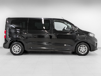 фото Peugeot Traveller 2021