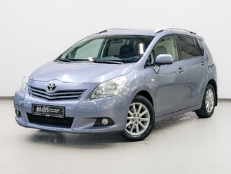 фото Toyota Verso I 2012