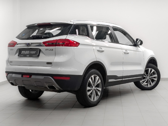 фото Geely Atlas 2021