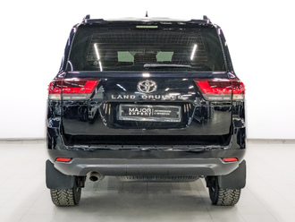 фото Toyota Land Cruiser 300 2021