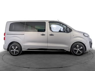 фото Peugeot Traveller 2021