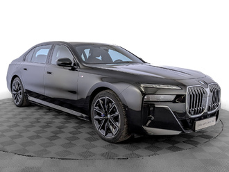 фото BMW 7 (G70) 2023