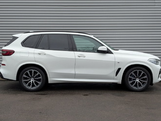 фото BMW X5 (G05/F95) 2022