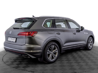 фото Volkswagen Touareg III 2019