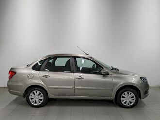фото Lada Granta II 2020