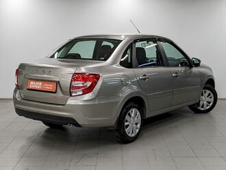 фото Lada Granta II 2020