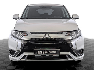 фото Mitsubishi Outlander III 2022