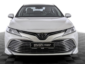 фото Toyota Camry VIII 2021