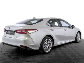 фото Toyota Camry VIII 2021