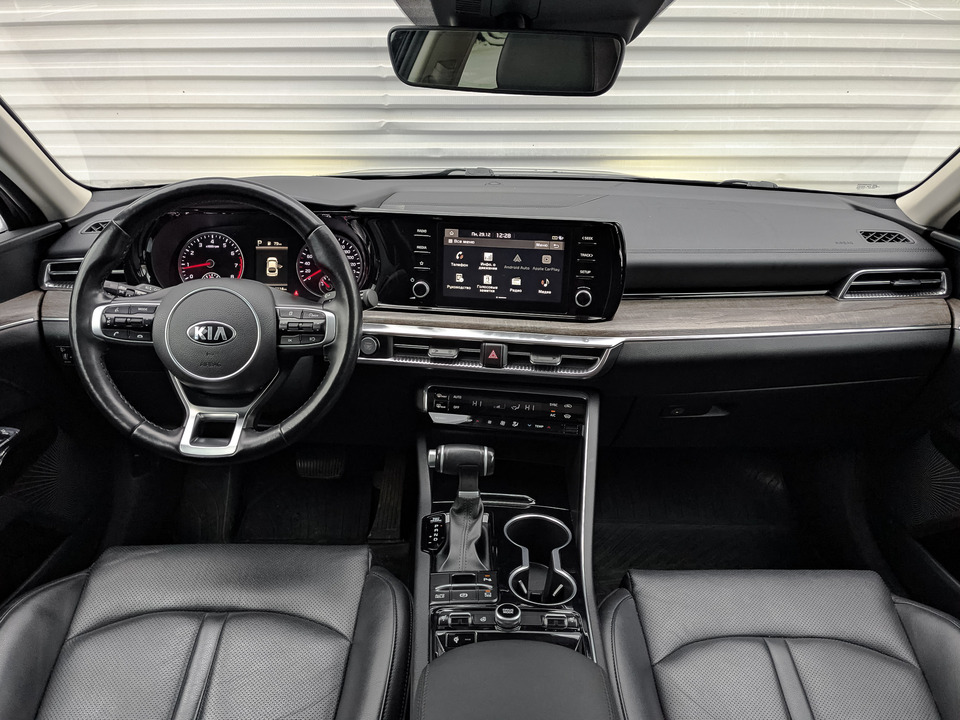 Kia K5 с пробегом в автосалоне Форис Авто