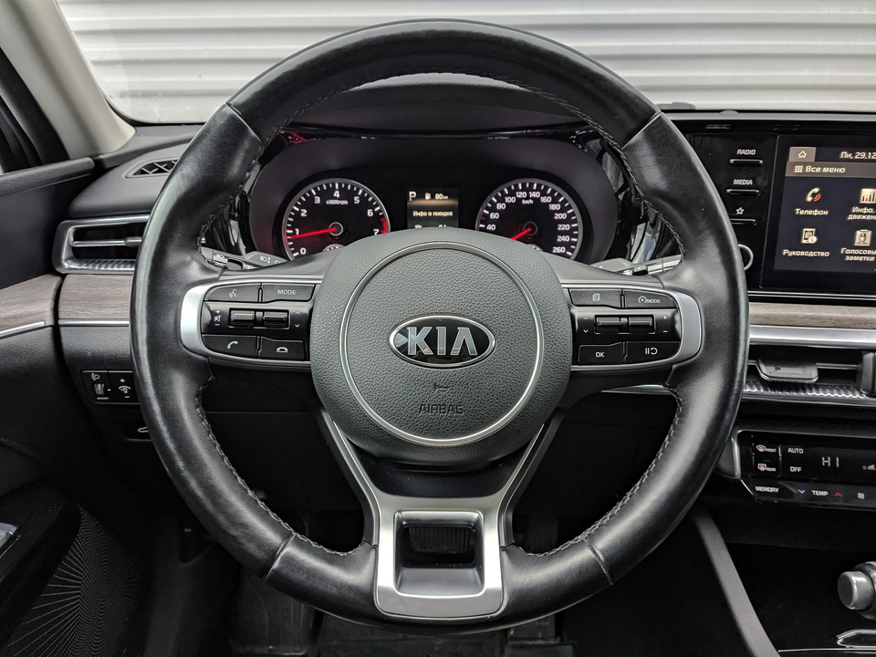 Kia K5 с пробегом в автосалоне Форис Авто