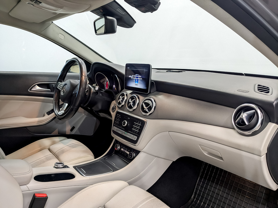Mercedes-Benz GLA с пробегом в автосалоне Форис Авто