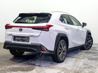 фото Lexus UX 2020