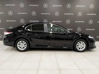 фото Toyota Camry VIII 2018