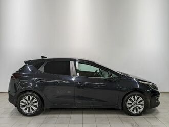 фото Kia Cee`d II 2017
