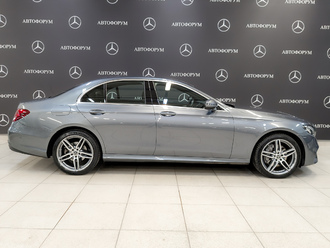 фото Mercedes-Benz E (W/S213) 2019