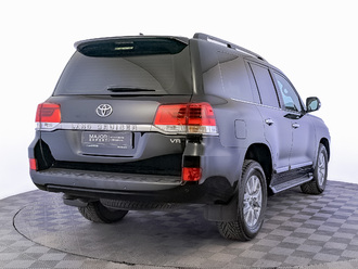 фото Toyota Land Cruiser 200 2021