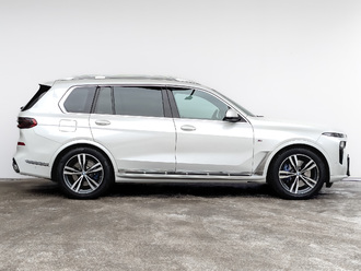 фото BMW X7 (G07) 2023