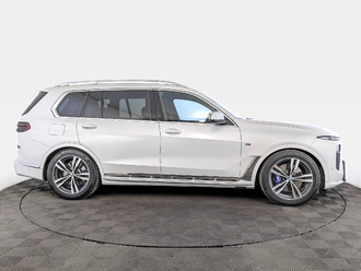 фото BMW X7 (G07) 2023