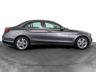 фото Mercedes-Benz C (W/S205) 2018