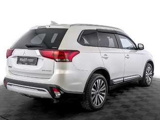 фото Mitsubishi Outlander III 2019