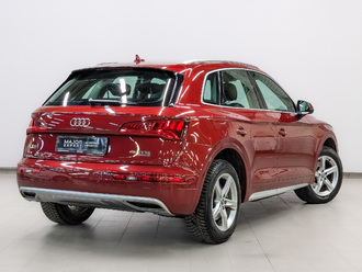 фото Audi Q5 (B9) 2018